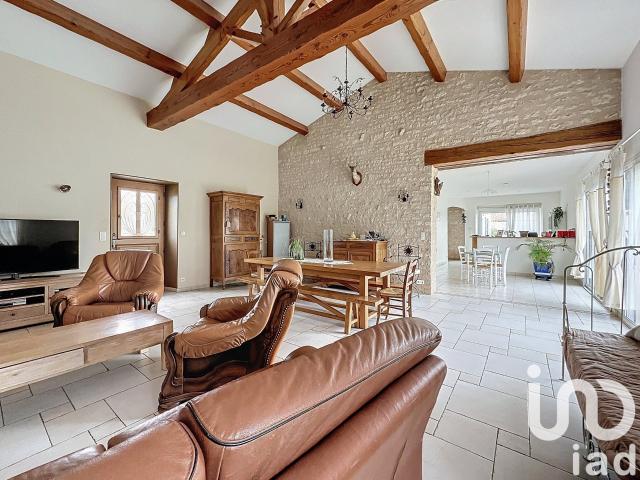 Maison vente à Fontenay-le-Comte, Fontaines