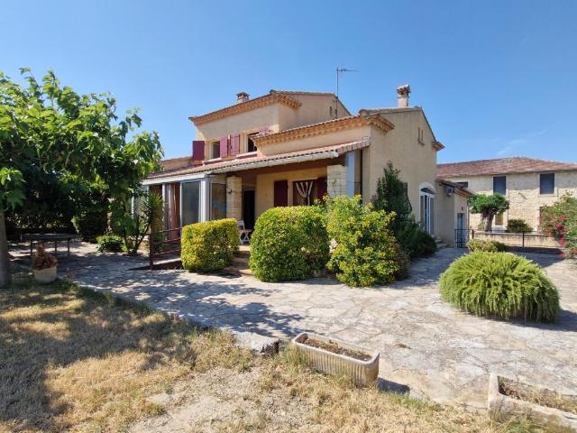 Maison vente à Nîmes, Domazan