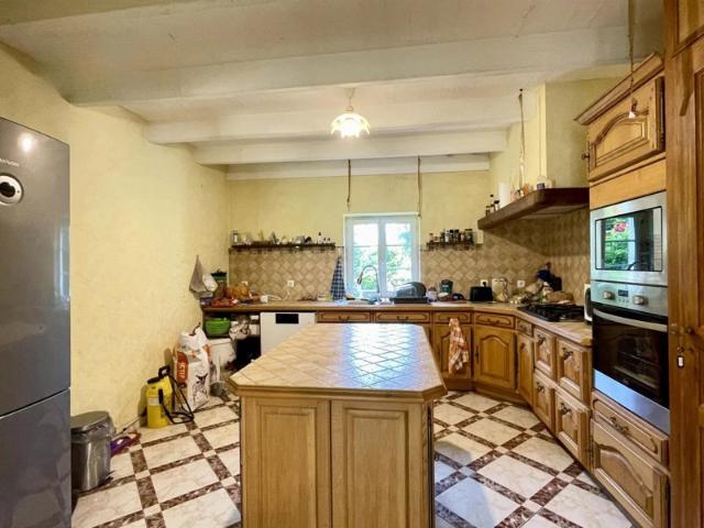 Maison vente à Confolens, Ambernac