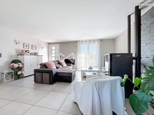Maison vente à Montmorillon, Nouvelle-Aquitaine