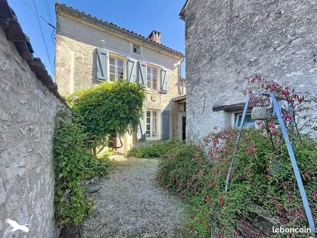 Maison vente à Chassors, Charente