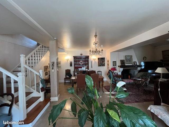 Maison vente à Nontron, Mialet