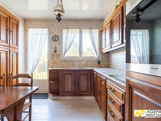 Maison vente à Saint-Germain-en-Laye, Le Mesnil-le-roi