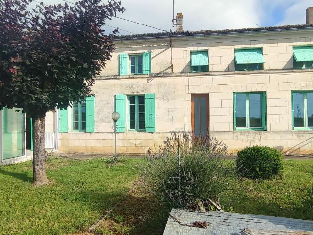 Maison vente à Saintes, Saint-simon-de-pellouaille