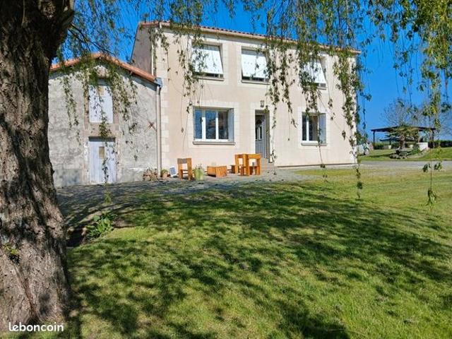 Maison vente à Parthenay, Nouvelle-Aquitaine