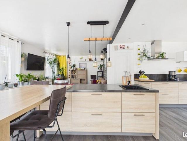 Maison vente à La Rochelle, Montroy