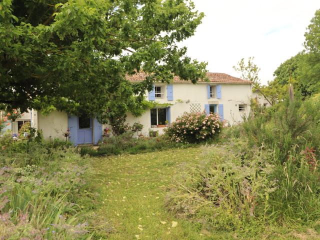Maison vente à Saintes, Arces