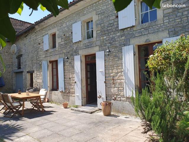 Maison vente à Saint-Jean-d'Angély, Bresdon