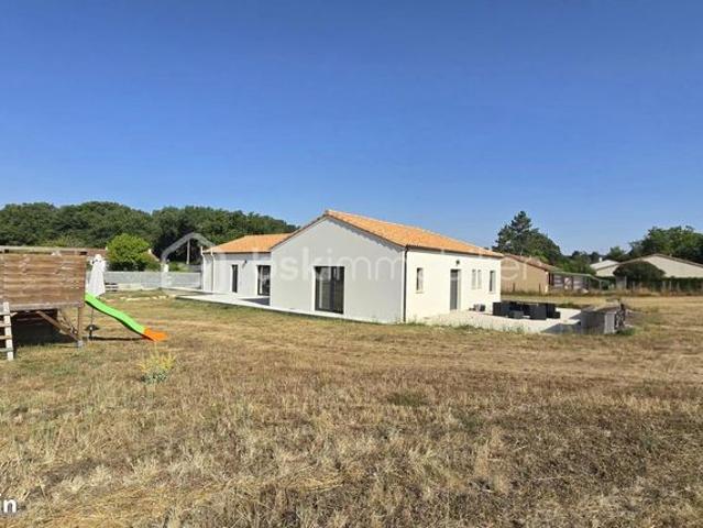 Maison vente à Montmorillon, Brux