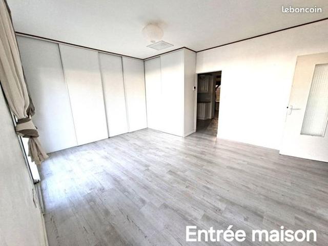 Maison vente à Aubusson, Charron