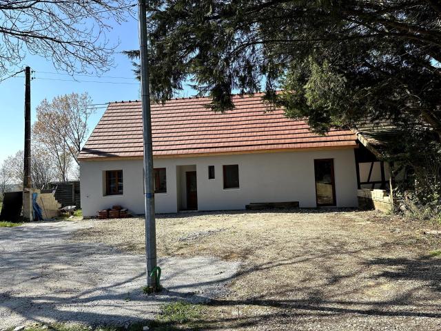 Maison vente à Louhans-Châteaurenaud, Sainte-croix