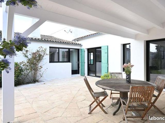 Maison vente à La Rochelle, Loix