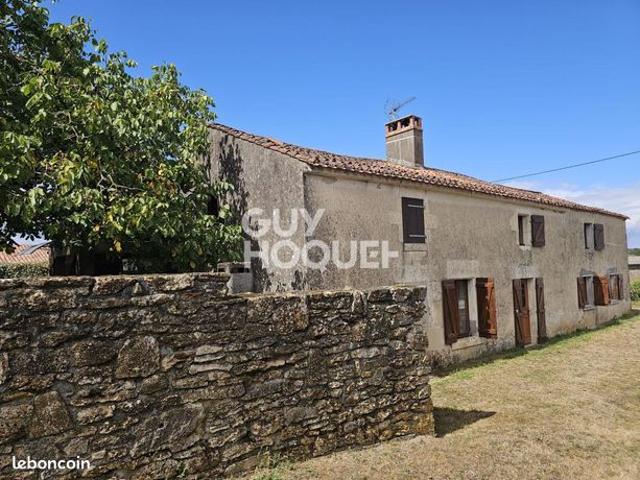 Maison vente à Fontenay-le-Comte, Sérigné