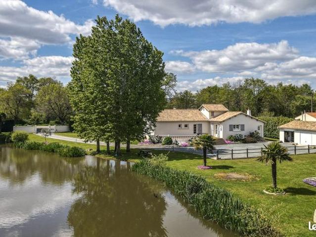 Maison vente à La Roche-sur-Yon, France