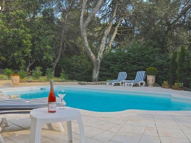 Maison vente à Nîmes, Vénéjan