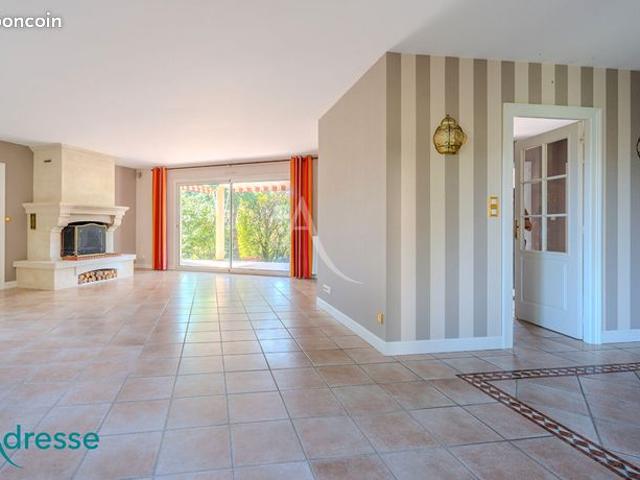 Maison vente à Bordeaux, Léognan