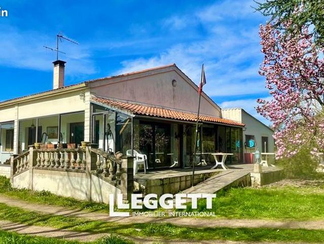 Maison vente à Jonzac, Bois