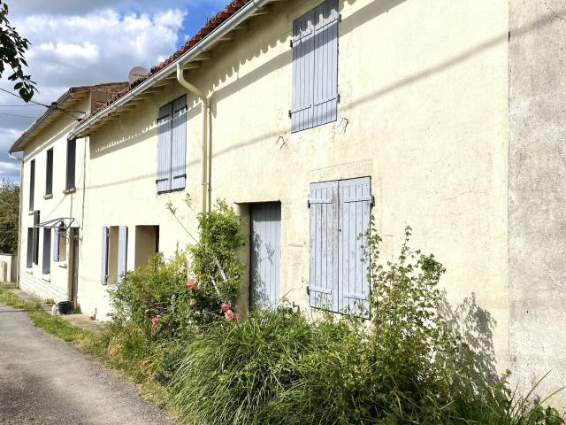 Maison vente à Saint-Jean-d'Angély, Fontaine-chalendray