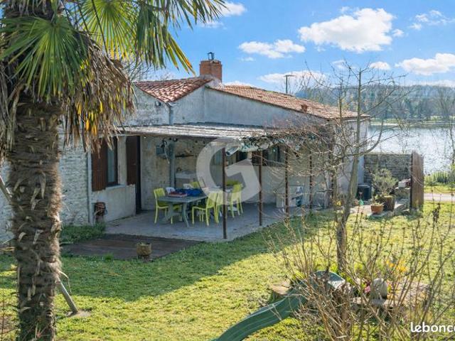 Maison vente à Fontenay-le-Comte, Lairoux