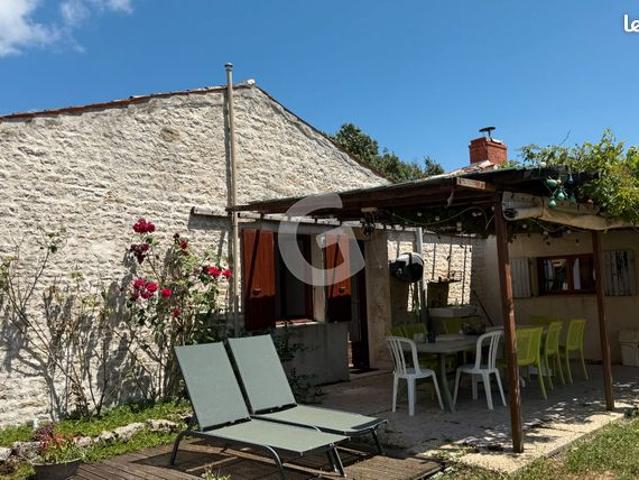 Maison vente à Fontenay-le-Comte, Lairoux