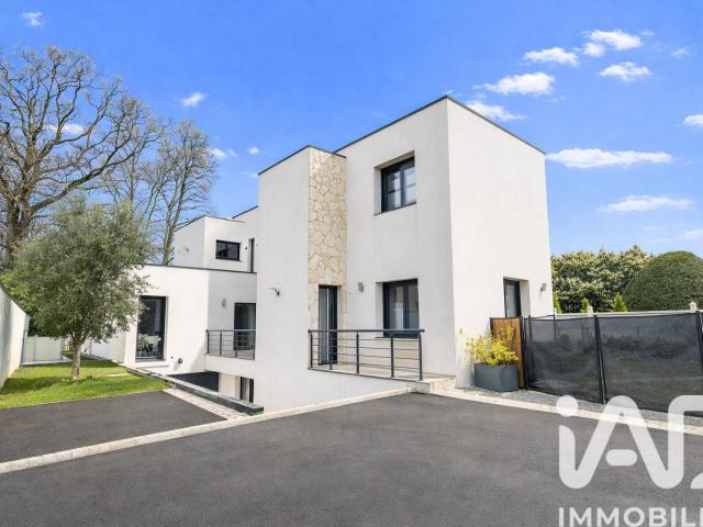 Maison vente à Palaiseau, Sainte-geneviève-des-bois