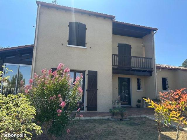 Maison vente à Saintes