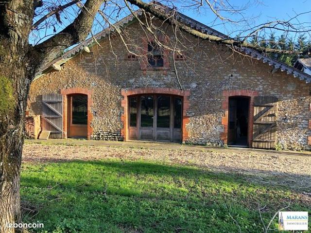 Maison vente à Fontenay-le-Comte, La Taillée