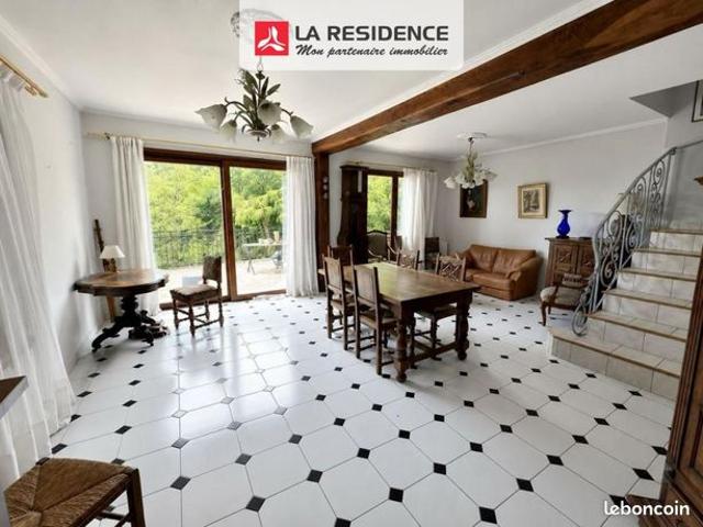 Maison vente à Saint-Germain-en-Laye, Maule