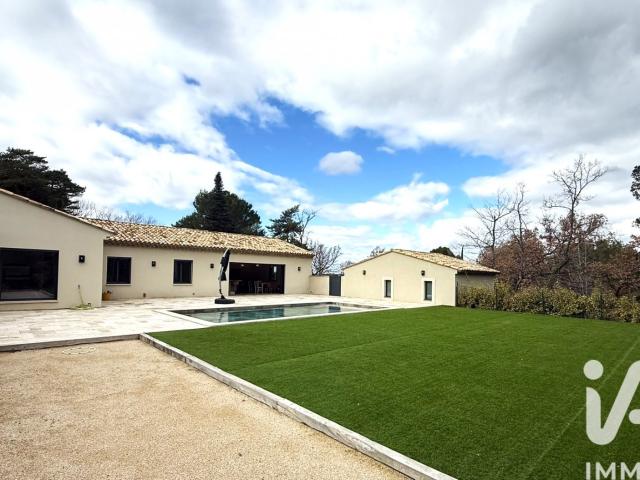 Maison vente à Carpentras, Faucon