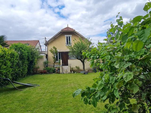 Maison vente à Créteil, Villecresnes
