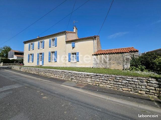 Maison vente à Fontenay-le-Comte, Benet