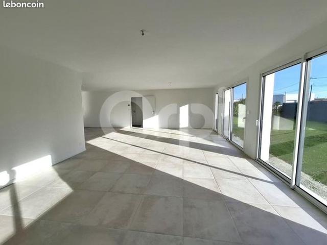 Maison vente à Saintes, Médis