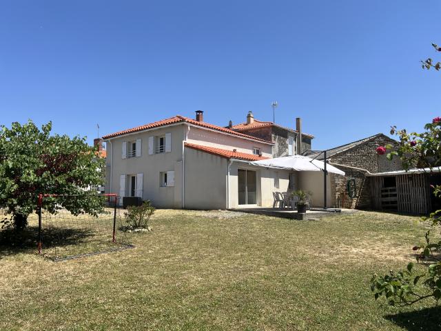 Maison vente à Fontenay-le-Comte, Sainte-hermine