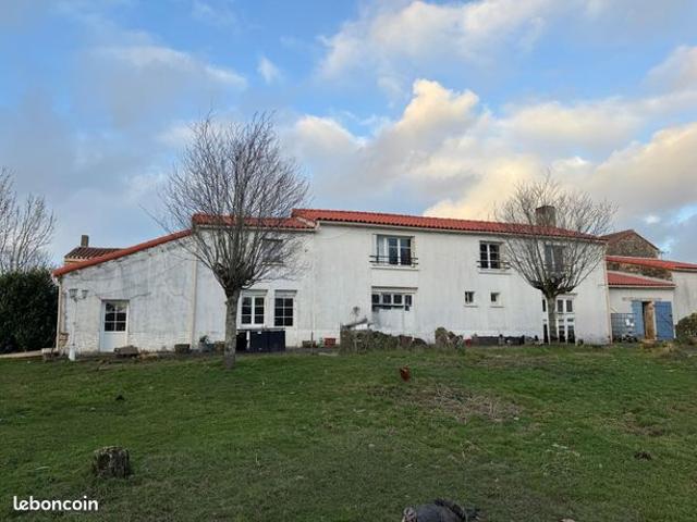 Maison vente à Fontenay-le-Comte, Saint-martin-lars-en-sainte-hermine