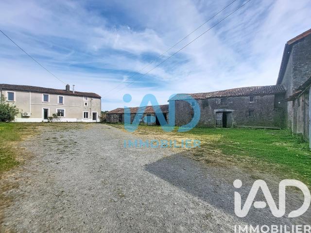Maison vente à Parthenay, Fenioux