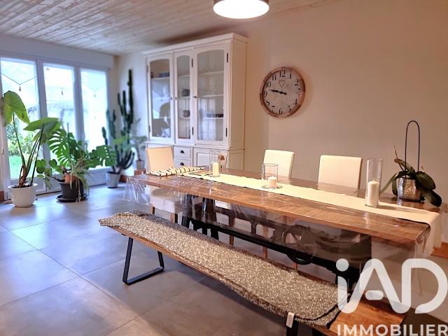 Maison vente à La Rochelle, Clavette