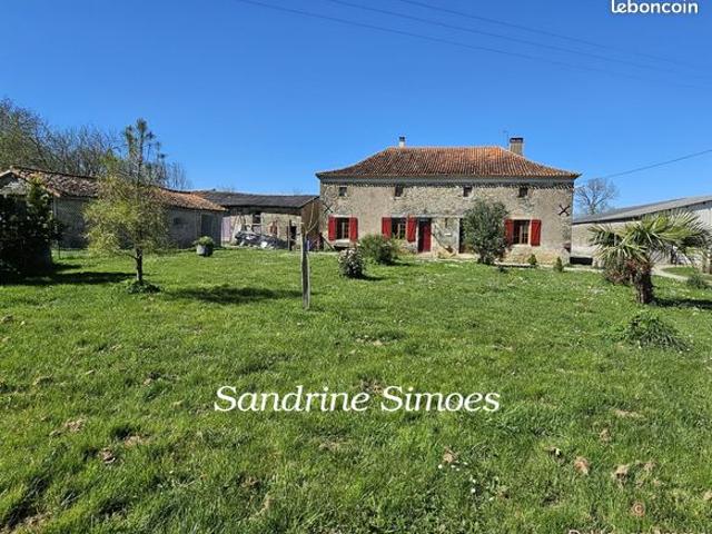 Maison vente à Montmorillon, Mauprévoir
