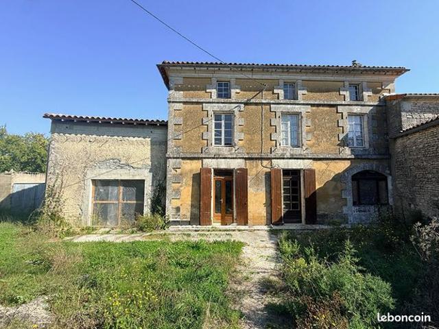 Maison vente à Cognac, Saint-amant-de-nouère