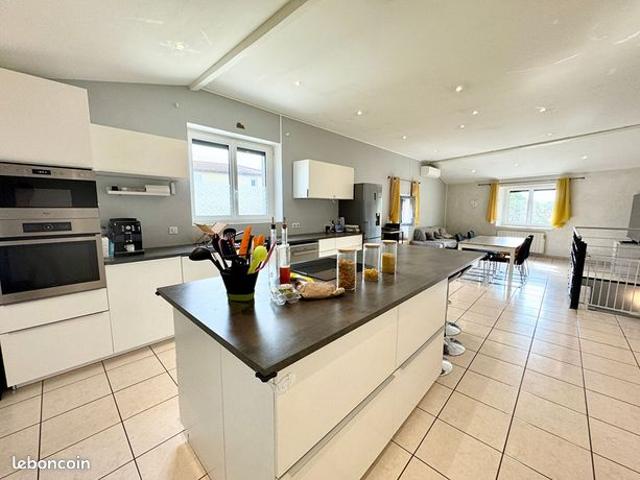 Maison vente à Pérignat-sur-allier, Puy-de-Dôme