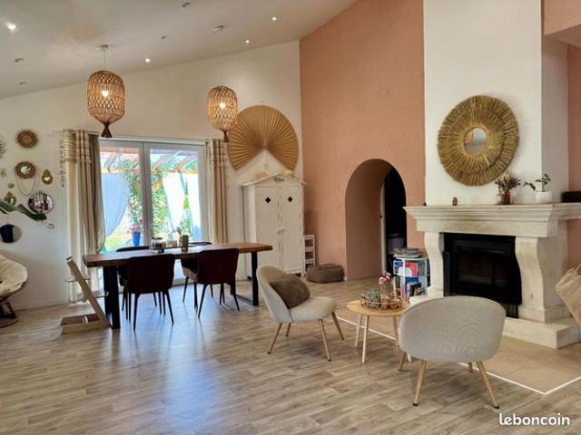 Maison vente à Dax, Vicq-d'auribat