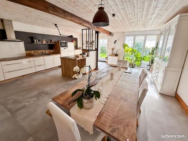 Maison vente à La Rochelle, Clavette