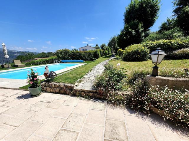 Maison vente à Grasse, Gattières
