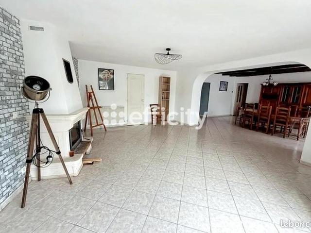 Maison vente à Montmorillon, Saint-pierre-d'exideuil