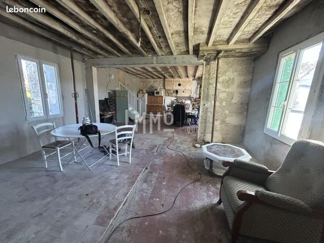 Maison vente à La Flèche, Lhomme