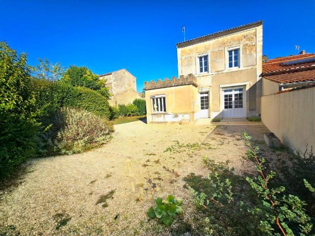 Maison vente à Surgères, Charente-Maritime