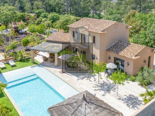 Maison vente à Arrondissement de Toulon, Solliès-toucas