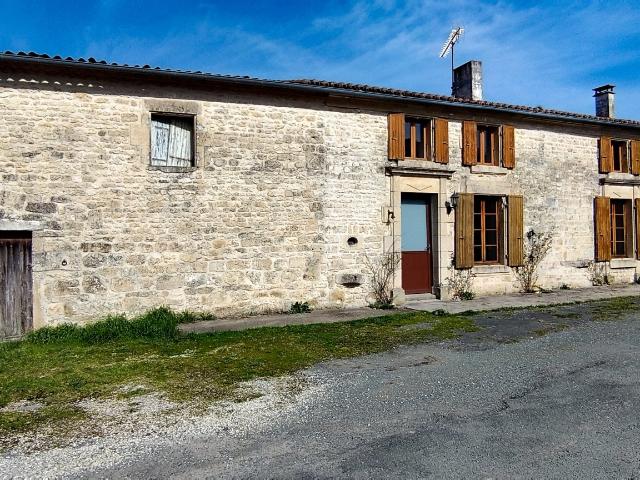 Maison vente à Saint-Jean-d'Angély, Cherbonnières