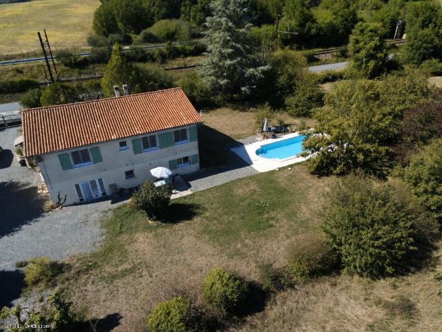 Maison vente à Ruffec, Charente
