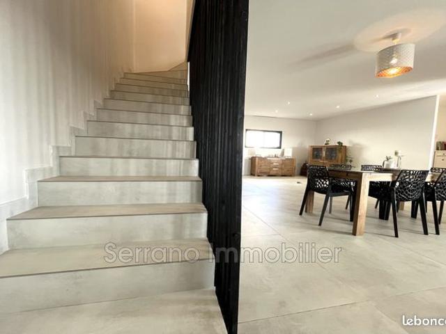 Maison vente à Nîmes, Montfrin