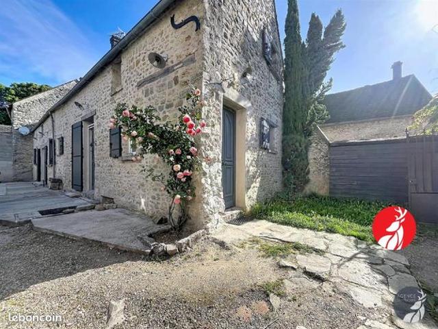 Maison vente à Fontainebleau, Tousson